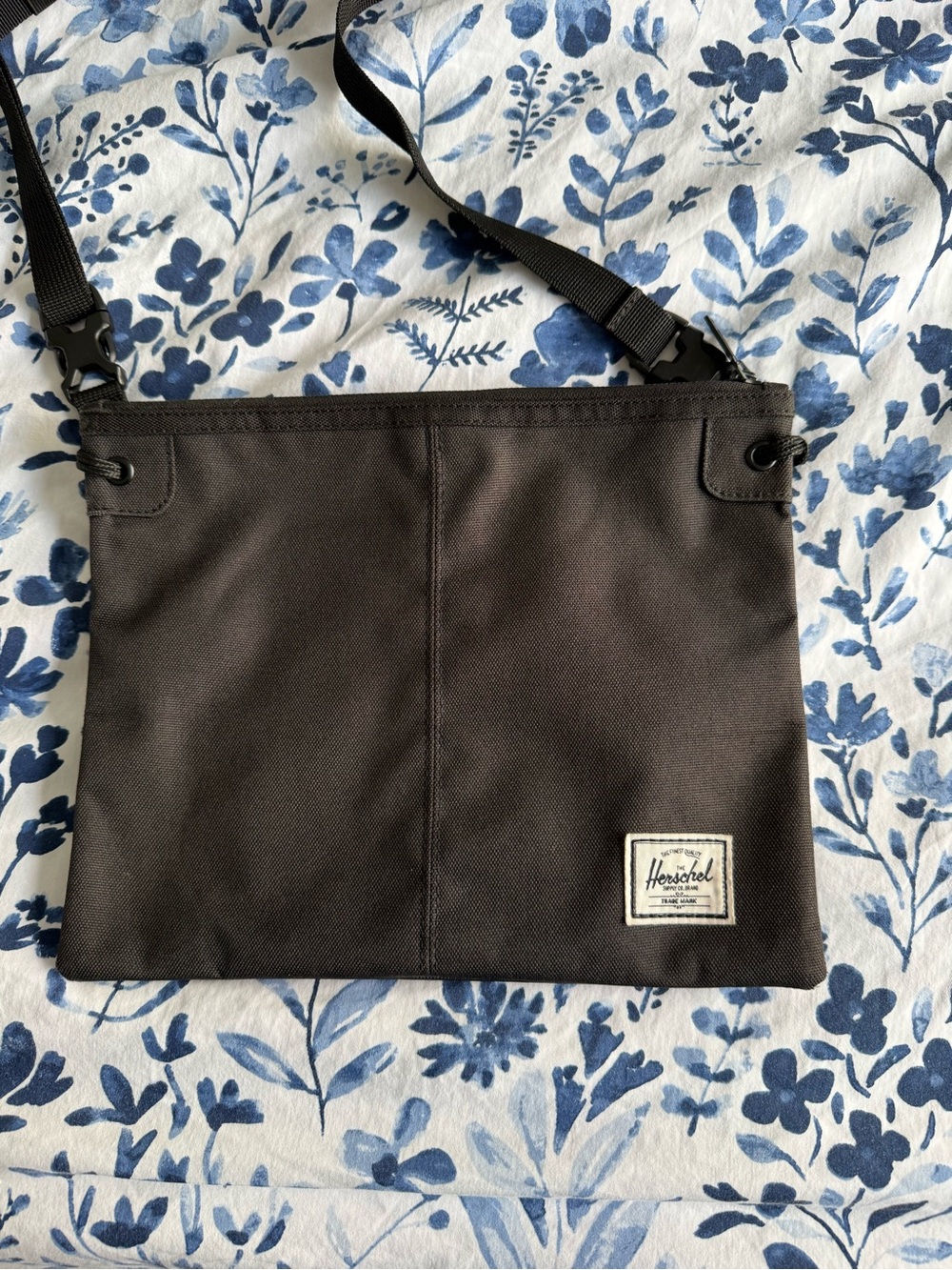 Herschel Black Crossbody Pouch with Adjustable Strap